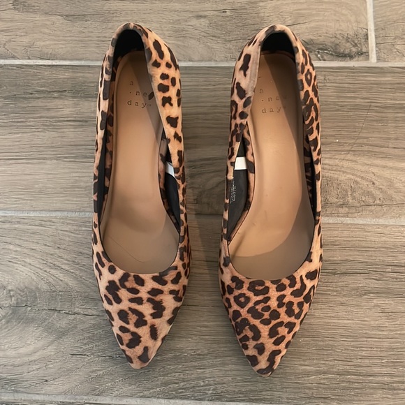 Leopard print heels - Picture 3 of 3